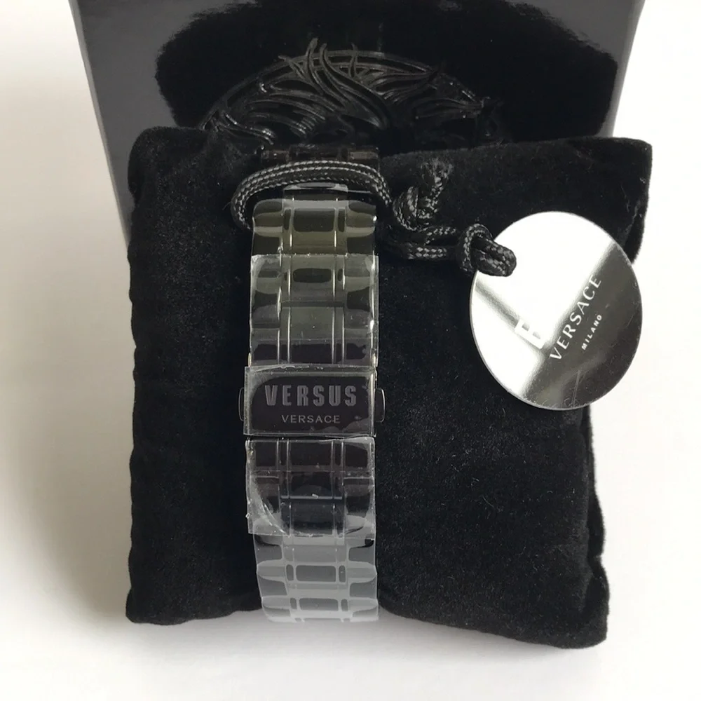 New Authentic VERSUS Versace Tokyo Chronograph Sport Watch – Black